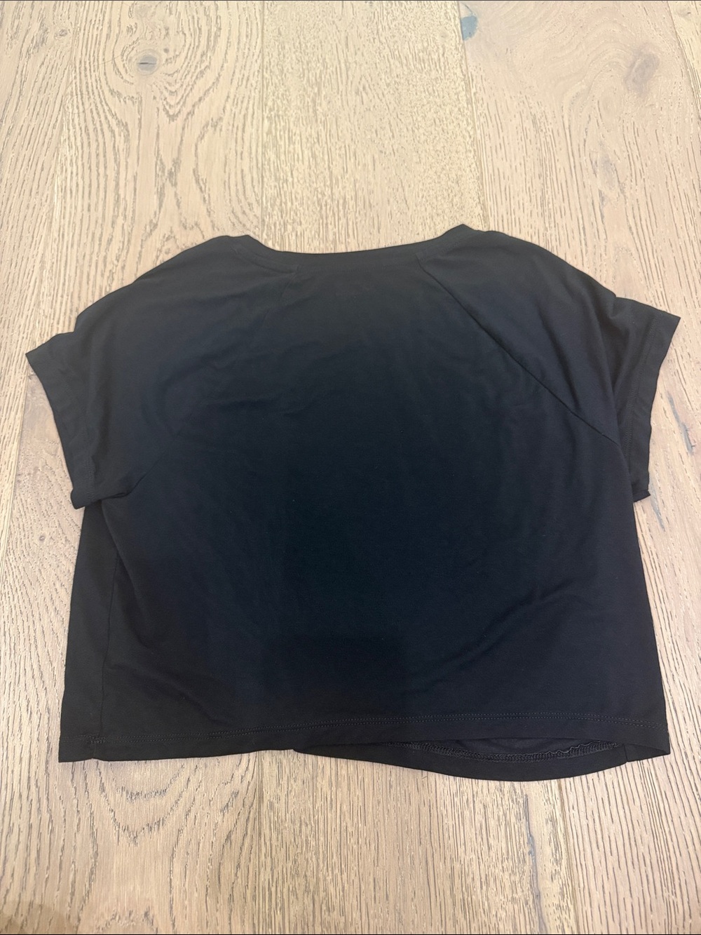aerie Black Cropped Performance Tee - Picture 3 of 3